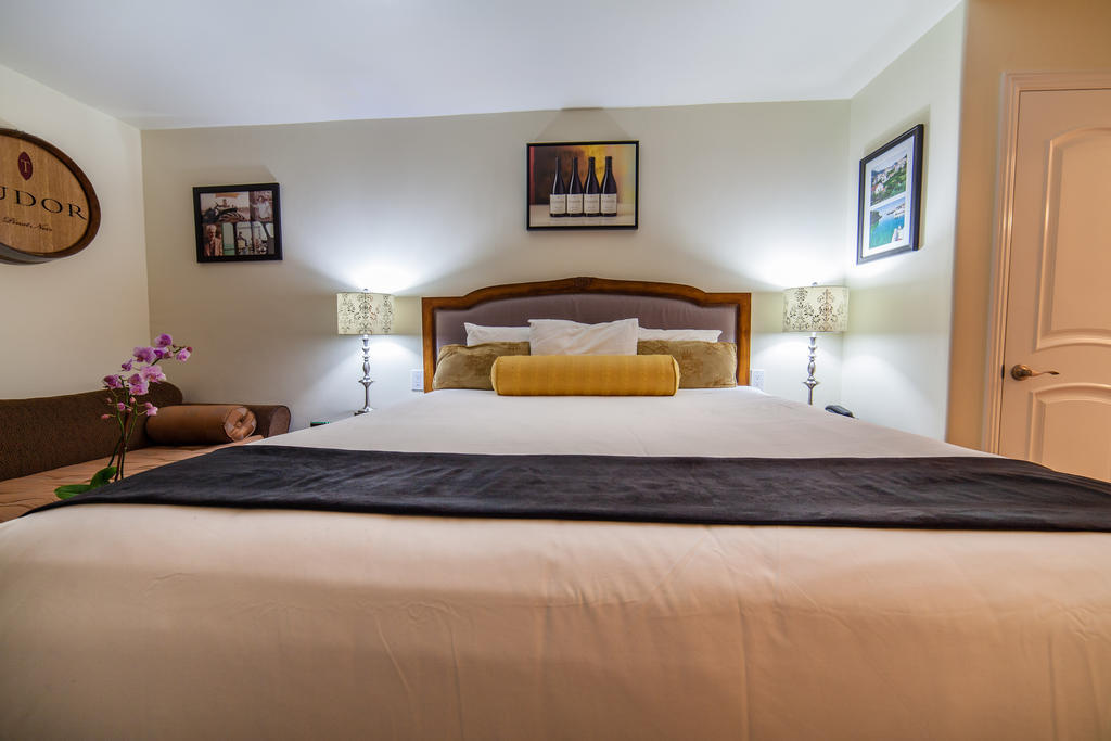 The Vendange Carmel Inn & Suites ห้อง รูปภาพ