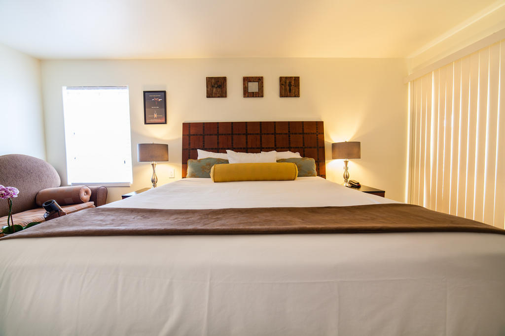 The Vendange Carmel Inn & Suites ห้อง รูปภาพ