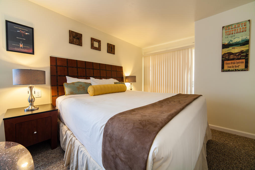 The Vendange Carmel Inn & Suites ห้อง รูปภาพ