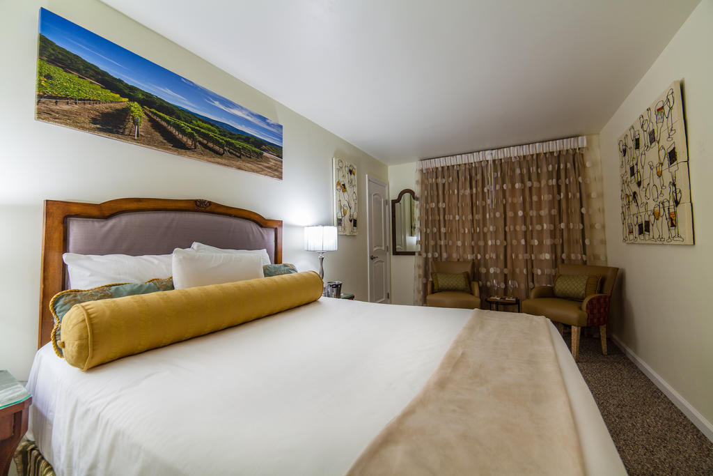 The Vendange Carmel Inn & Suites ห้อง รูปภาพ